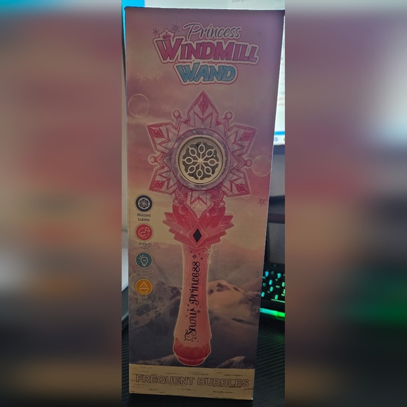 NIB PRINCESS WINDMILL BUBBLE WAND - Picture 2 of 6